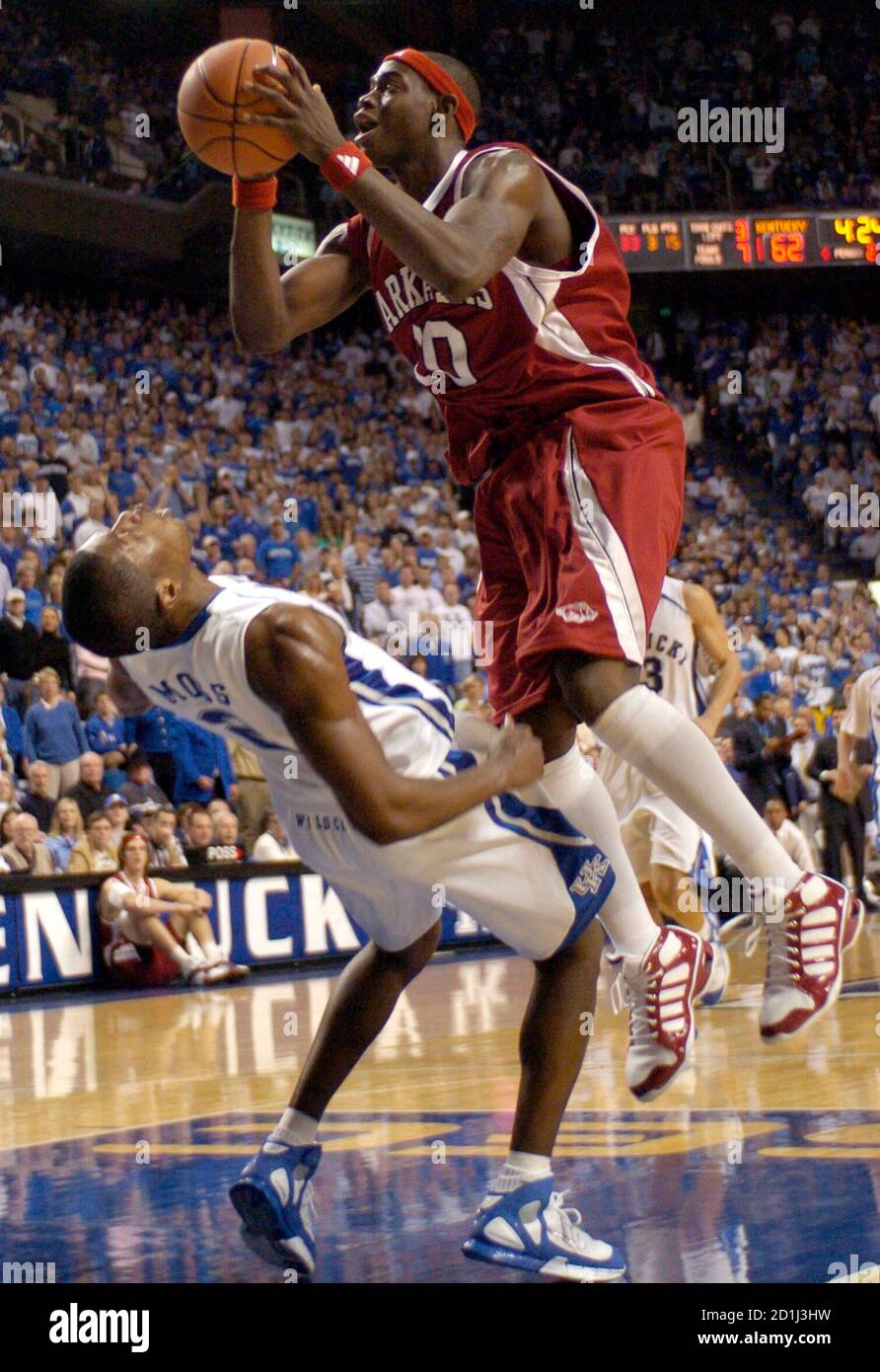 Charging Foul High Resolution Stock Photography and Images Alamy