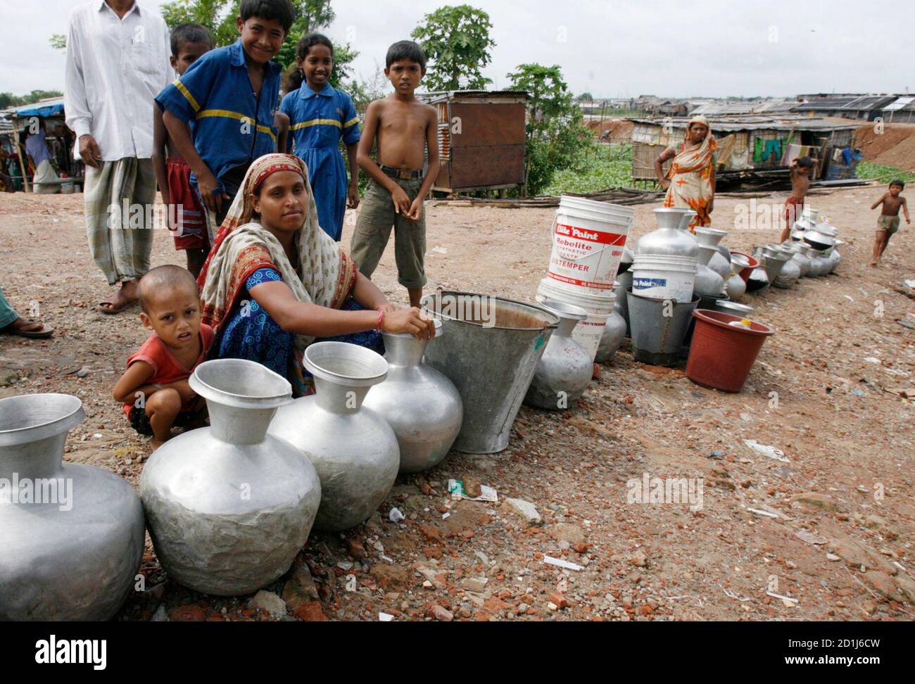Bangladesh water supply hires stock photography and images Alamy