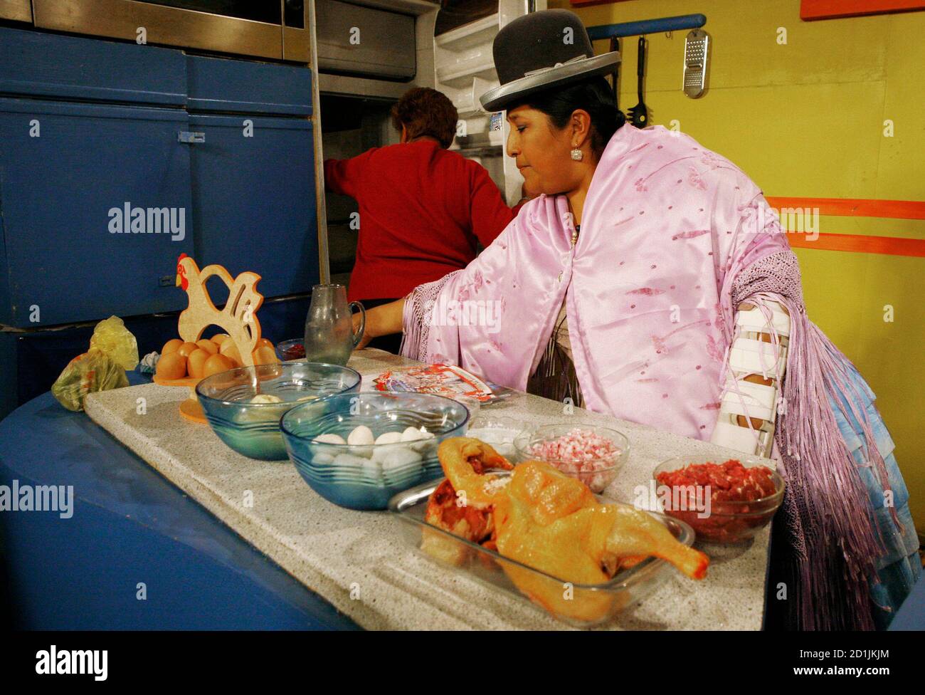 Indigenous Cooking Show High Resolution Stock Photography And Images Alamy