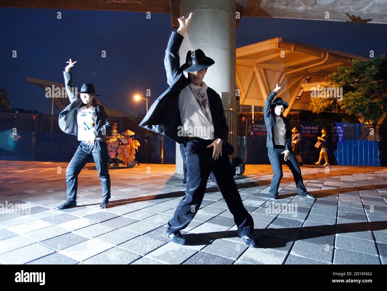 Michael Jackson Fans Dance During A Memorial For The Singer In Taipei June 25 10 Michael Jackson Fans Around The World Lit Candles On Friday To Mark The Death One Year Ago