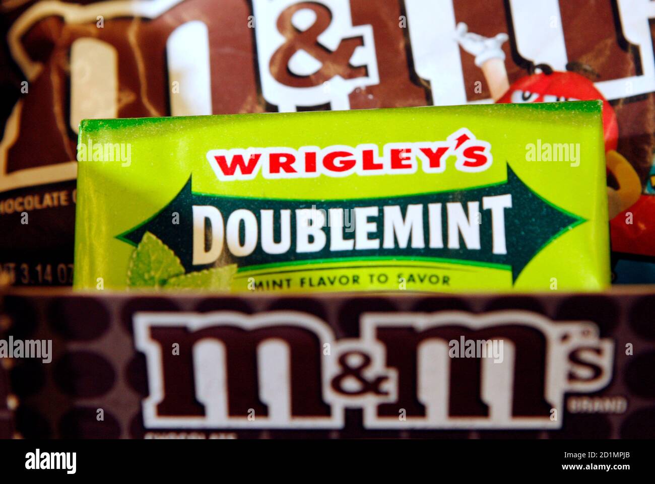 Wrigley gum store hires stock photography and images Alamy