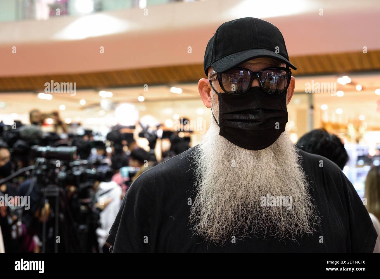Beard Mask High Resolution Stock Photography And Images Alamy