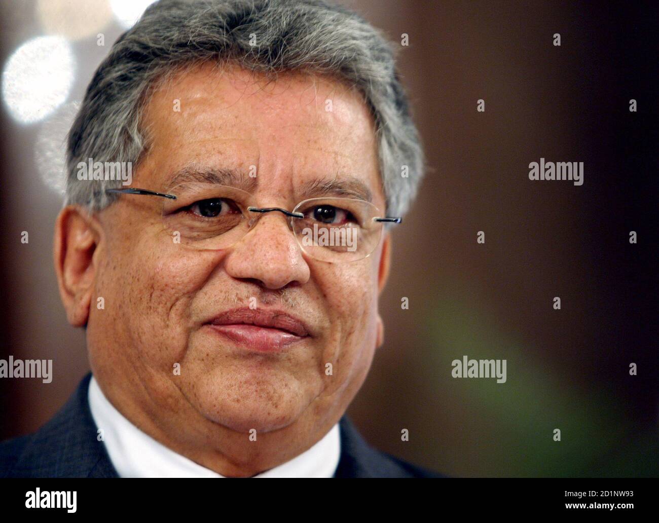 Malaysia S Tourism Minister Datuk Seri Tengku Adnan Tengku Mansor Attends A News Conference In New Delhi September 25 2006 Reuters Vijay Mathur India Stock Photo Alamy