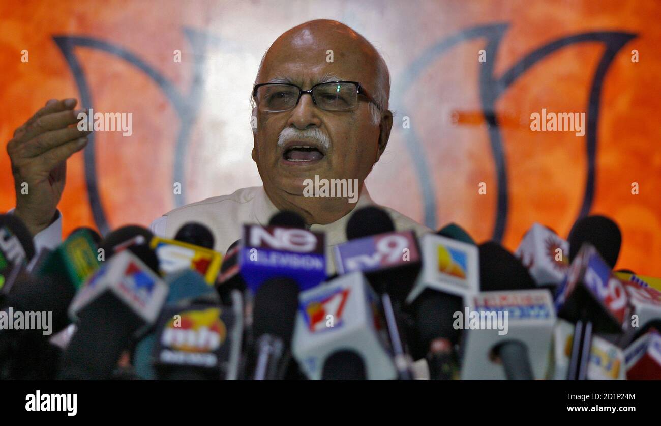 India's main opposition Bharatiya Janata Party (BJP) leader Lal Krishna Advani speaks during a news conference at his party's headquarters in New Delhi July 23, 2008. REUTERS/Vijay Mathur (INDIA) Stock Photo