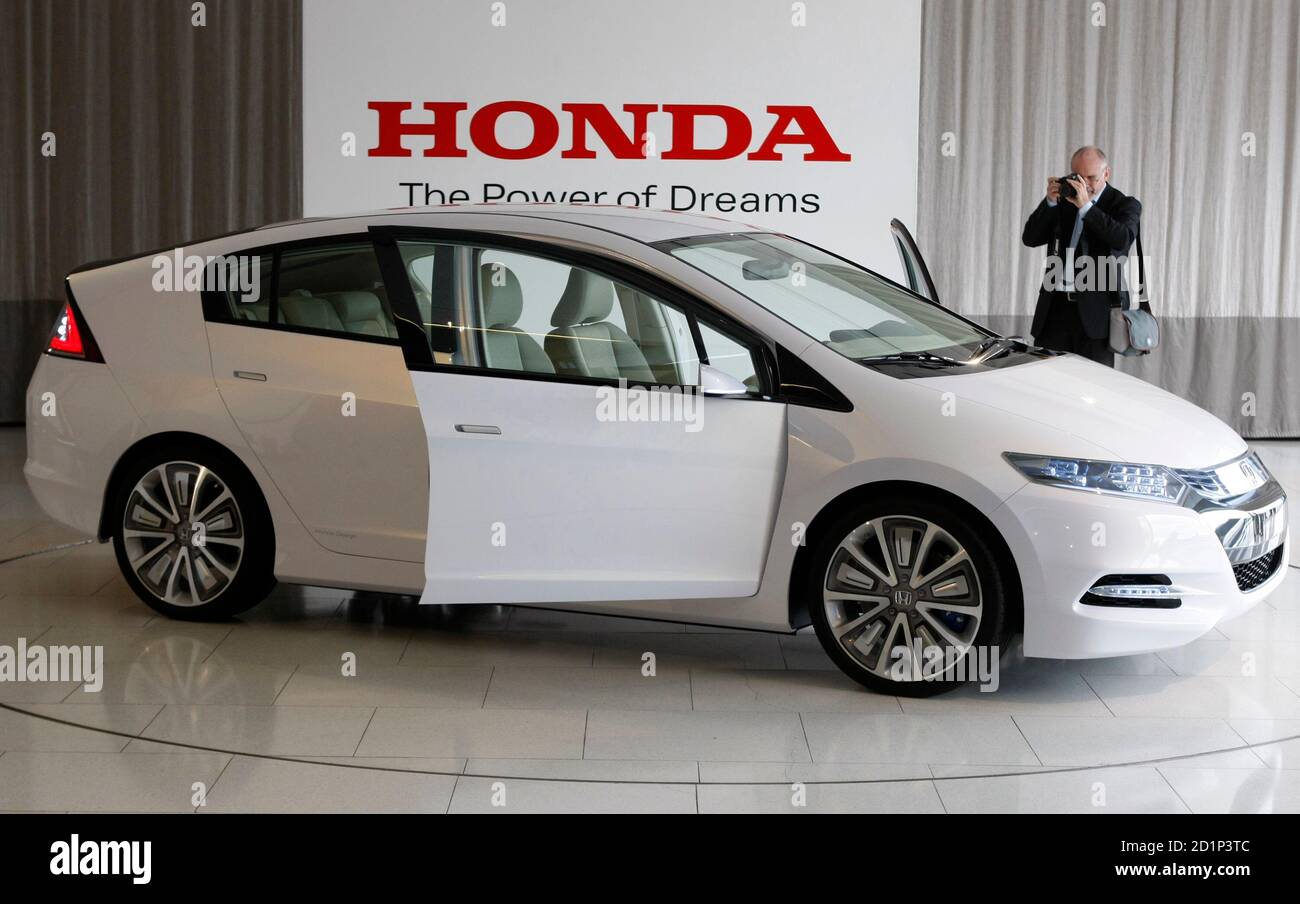 A Journalist Photographs The New Hybrid Car Honda Insight At A Media Launch In Melbourne February 09 Honda Australia Unveiled The Honda Insight Which Was First Seen At The Paris Motor