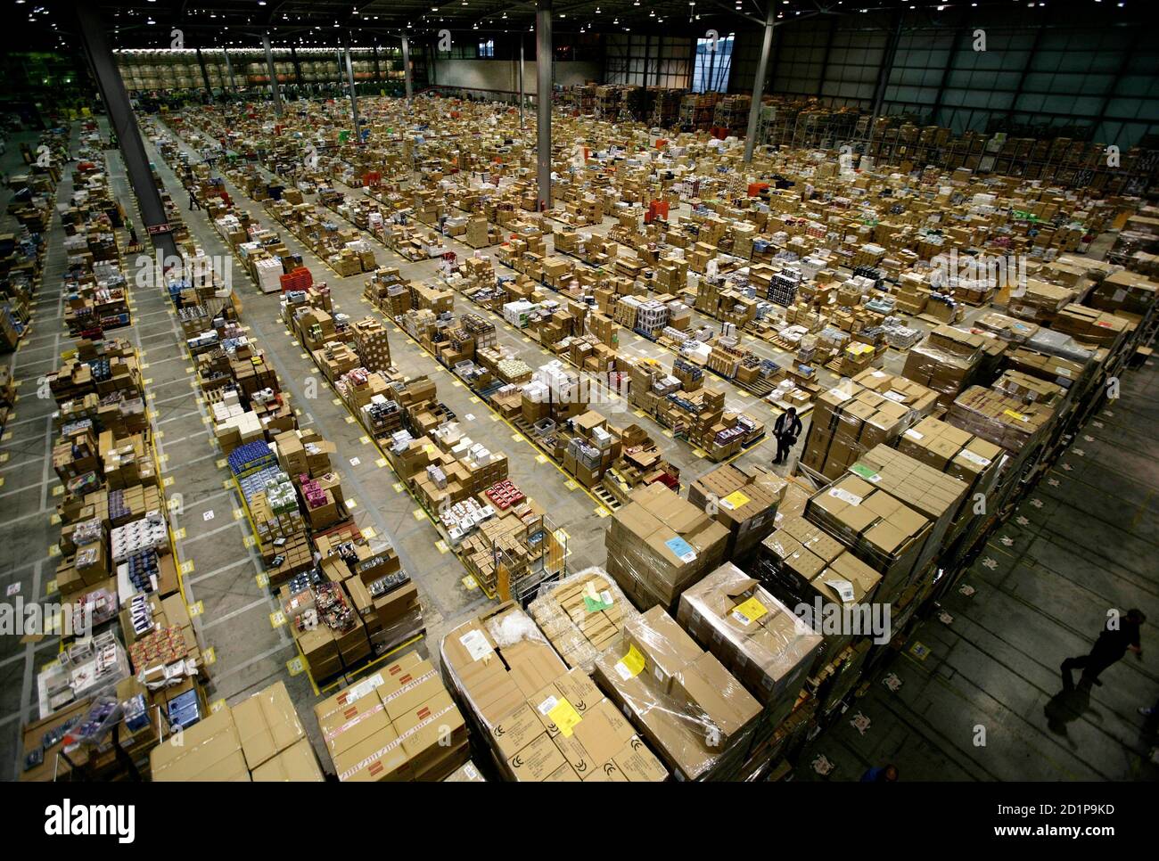 Amazon warehouse milton keynes hires stock photography and images Alamy