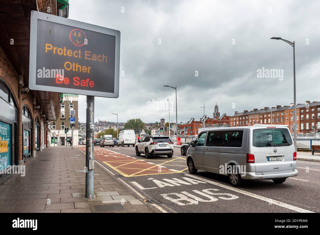 Electronic COVID-19 information sign in Cork City, Ireland Stock Photo