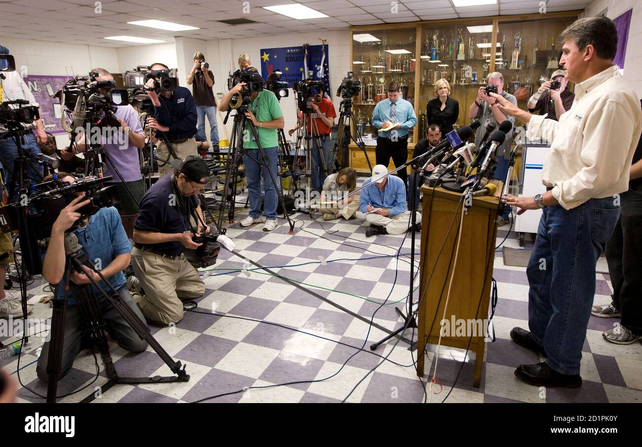 Joe manchin mining hires stock photography and images Alamy