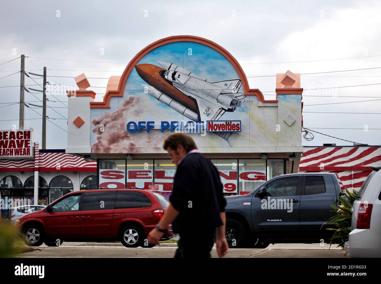 A painting of a space shuttle is seen at a local store in Cocoa Beach, Florida April 15, 2010. President Barack Obama said on Thursday he expects the United States to send astronauts to an asteroid and a manned mission to Mars by the mid-2030s, as he defended his revamped U.S. space policy. The White House on Wednesday defended President Obama's new space policy after Apollo 11 hero Neil Armstrong and other astronauts called it a step-down that would make NASA's program dependent on Russian goodwill.  REUTERS/Carlos Barria (UNITED STATES - Tags: POLITICS SCI TECH) Stock Photo
