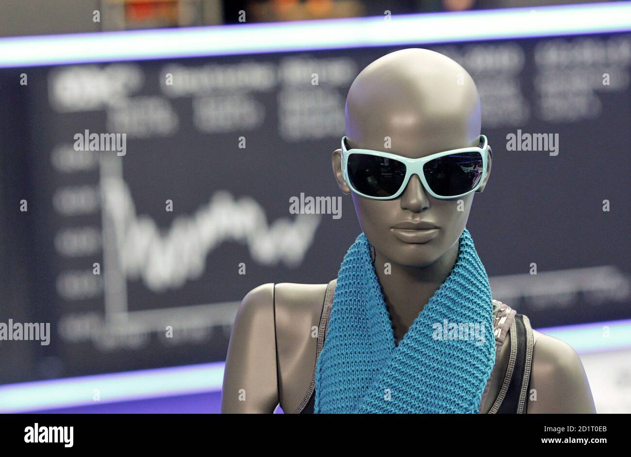 A window mannequin of German fashion concern Tom Tailor is pictured during  the initial public offering at the Frankfurt stock exchange March 26, 2010.  REUTERS/Johannes Eisele (GERMANY - Tags: BUSINESS Stock Photo - Alamy