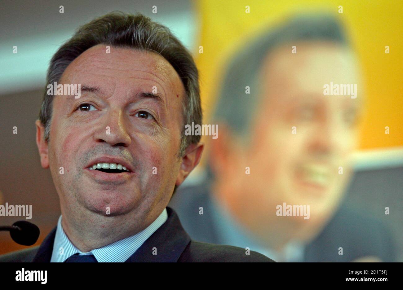 French Socialist Jean-Noel Guerini attends a news conference to announce  his candidacy for the upcoming municipal elections in Marseille, September  24, 2007. REUTERS/Jean-Paul Pelissier (FRANCE Stock Photo - Alamy