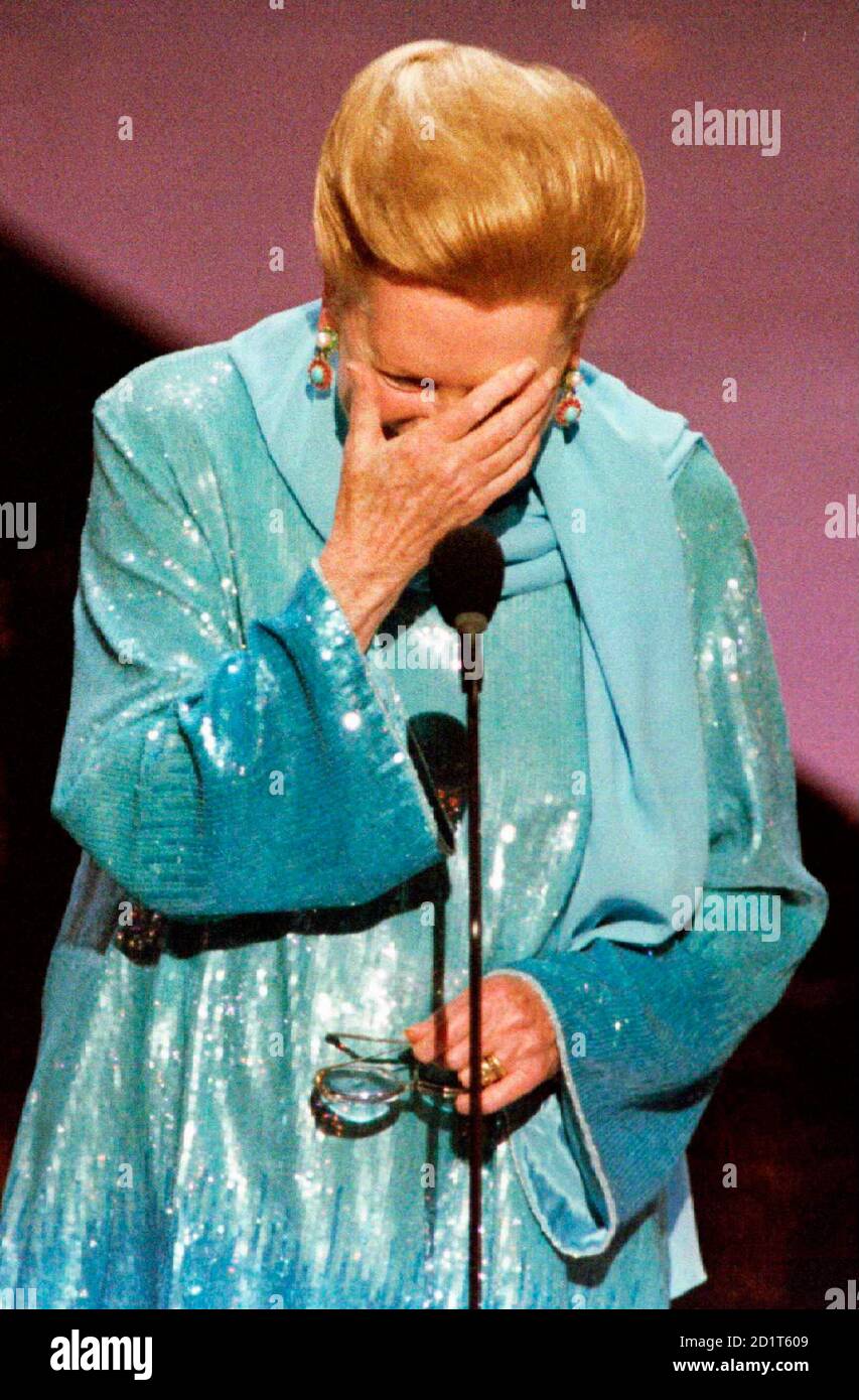 Deborah kerr oscar 1994 hi-res stock photography and images - Alamy