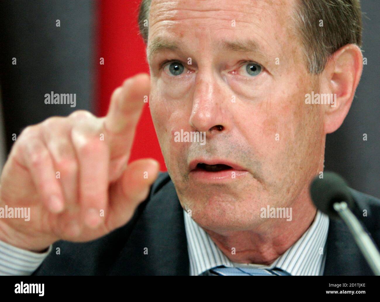 Bank of Canada Governor David Dodge speaks during a news conference upon the release of the Monetary Policy Report in Ottawa July 12, 2007.        REUTERS/Chris Wattie   (CANADA) Stock Photo