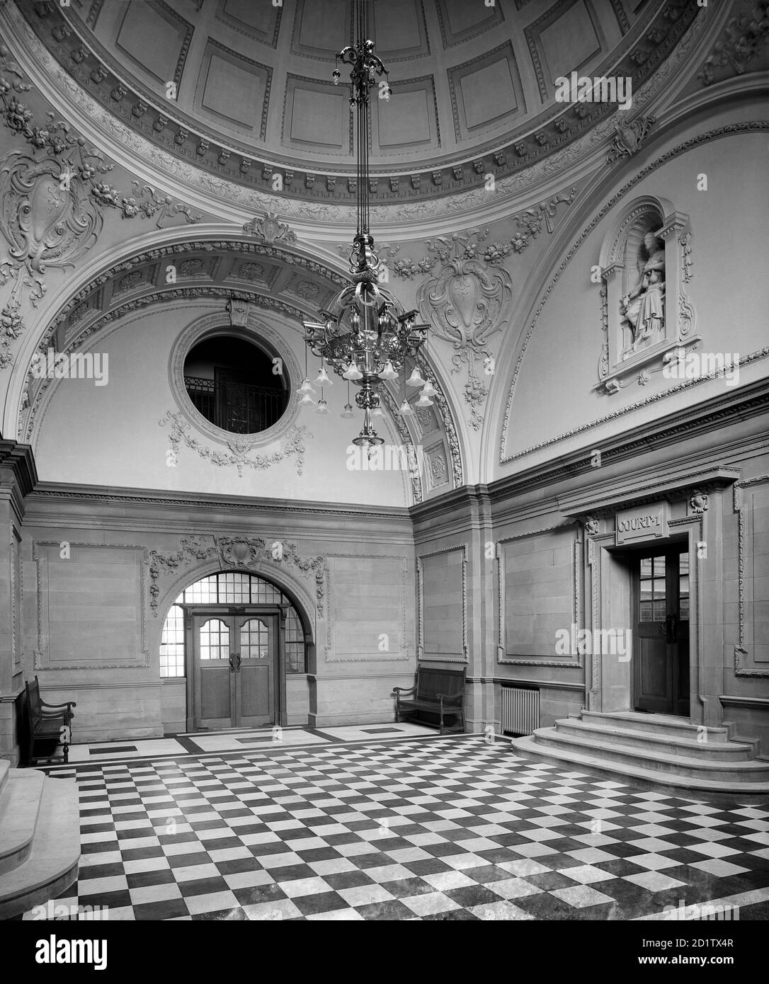 SESSIONS HOUSE, Lancaster Road, Preston, Lancashire. The interior of the assembly hall at the County Sessions House. The court house was built between 1900 and 1903 to the designs of Henry Littler, the County architect, in an Edwardian Baroque style. The Bedford Lemere daybook records Goodall, Lamb and Heighway as clients. Photographed by H Bedford Lemere in 1904. Stock Photo