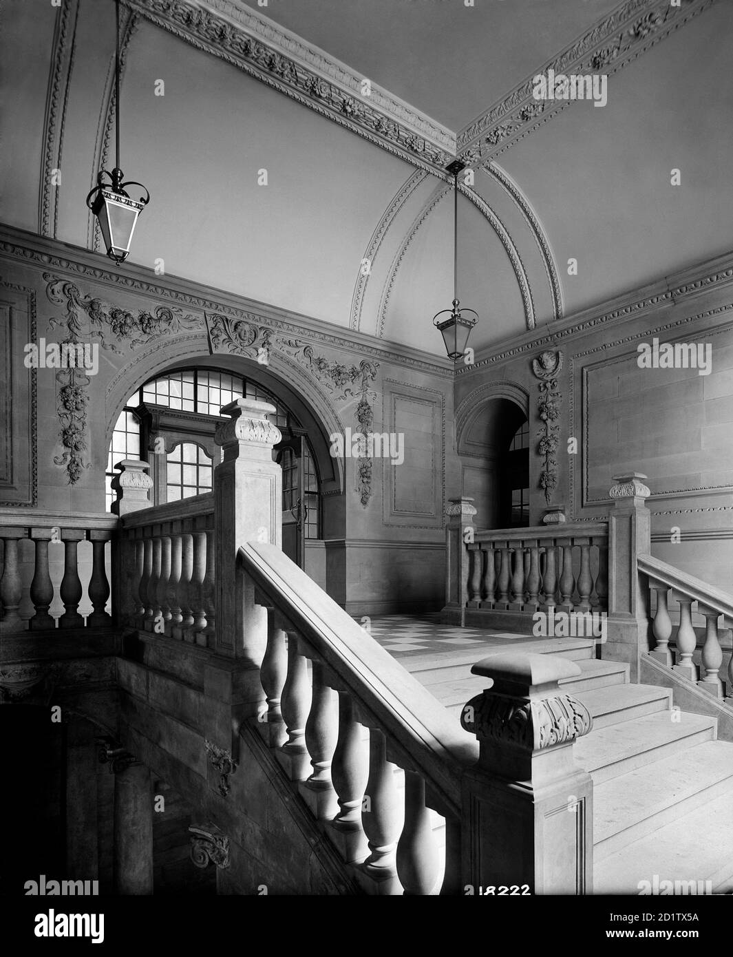 SESSIONS HOUSE, Lancaster Road, Preston, Lancashire. The interior of the County Sessions House showing the staircase and entrance. The court house was built between 1900 and 1903 to the designs of Henry Littler, the County architect, in an Edwardian Baroque style. The Bedford Lemere daybook records Goodall, Lamb and Heighway as clients. Photographed by H Bedford Lemere in 1904. Stock Photo