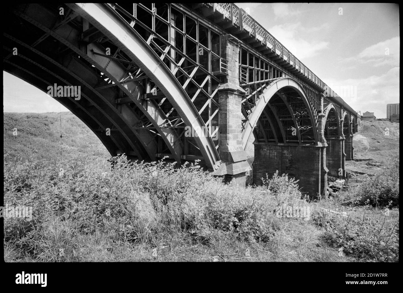 Ouseburn Viaduct with Accommodation Arch, Stepney Road, Newcastle-upon-Tyne, UK. Stock Photo