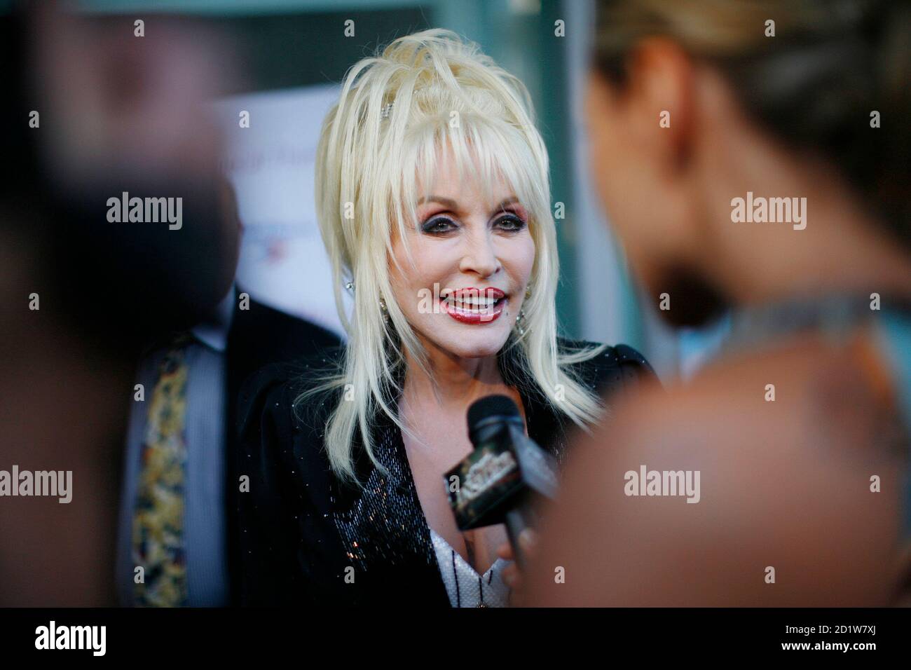 Composer and lyricist Dolly Parton is interviewed at the opening night of '9 to 5: The Musical' at the Ahmanson theatre in Los Angeles September 20, 2008.    REUTERS/Mario Anzuoni   (UNITED STATES) Stock Photo