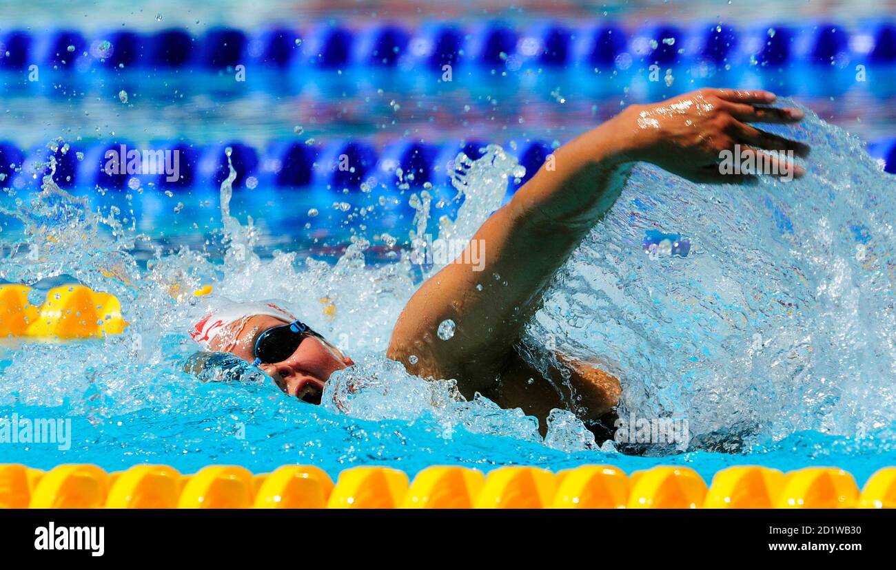 OphelieCyrielle Etienne of France competes in the women's 800m