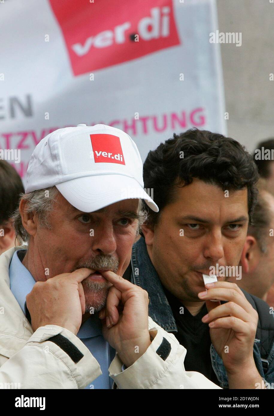 Employees Of Telekom Ag And Members Of Germany S Services Union Verdi Protest In Munich May 30 07 Reuters Michaela Rehle Germany Stock Photo Alamy