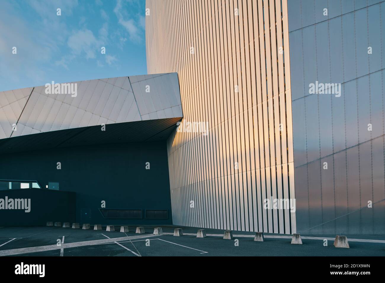imperial-war-museum-north-which-represents-a-shattered-globe-was-the