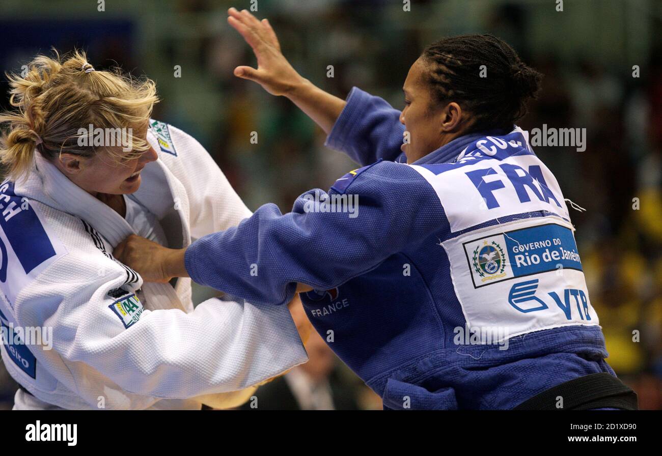 Edith Bosch L Of The Netherlands Challenges France S Lucie Decosse During Their Women S Under 70kg Final At The Ijf Grand Slam Judo Tournament In Rio De Janeiro May 23 2010 Reuters Bruno Domingos Brazil