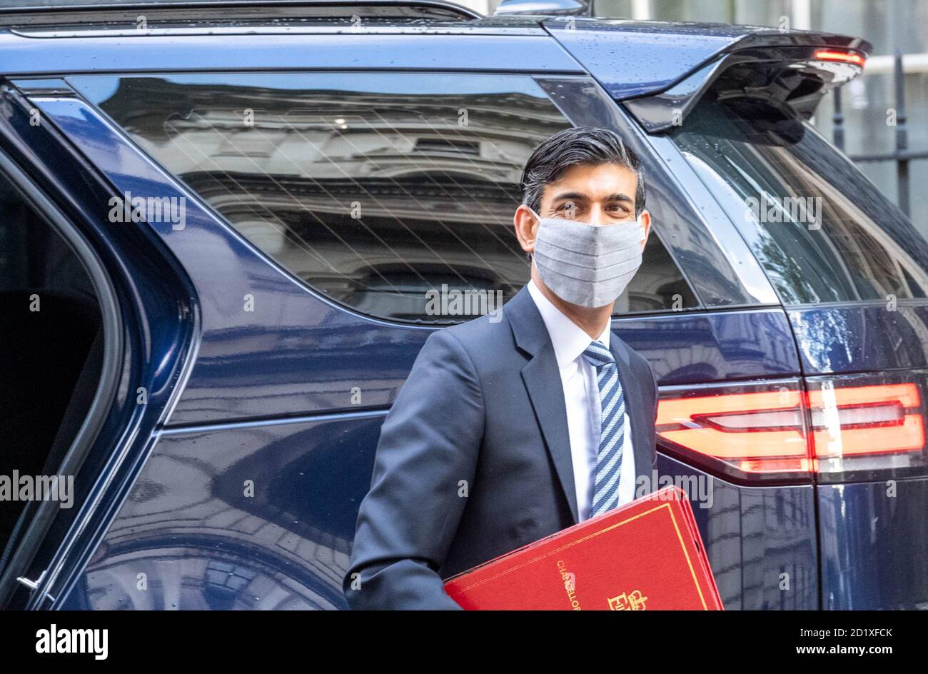 London, UK. 6th Oct, 2020. Rishi Sunak, Chancellor of the Exchequer arrives at 10 Downing Street London Credit: Ian Davidson/Alamy Live News Stock Photo