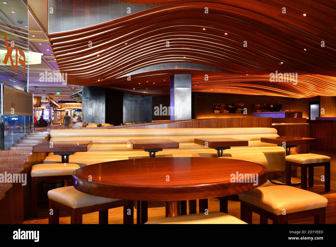 Las Vegas NV, USA 9-26-18 The Fix Restaurant & Bar at the Bellagio has a  beautiful wooden ceiling with a contemporary design of curved lines Stock  Photo - Alamy