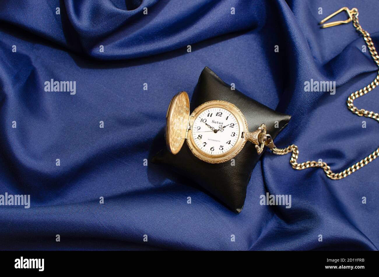 Sutus pocket watch clearance