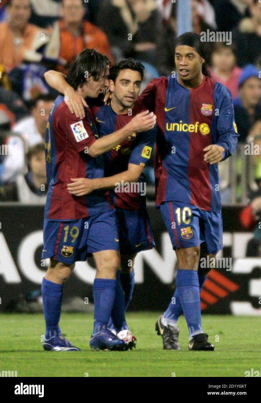 Ronaldinho Messi Hi Res Stock Photography And Images Page 2 Alamy