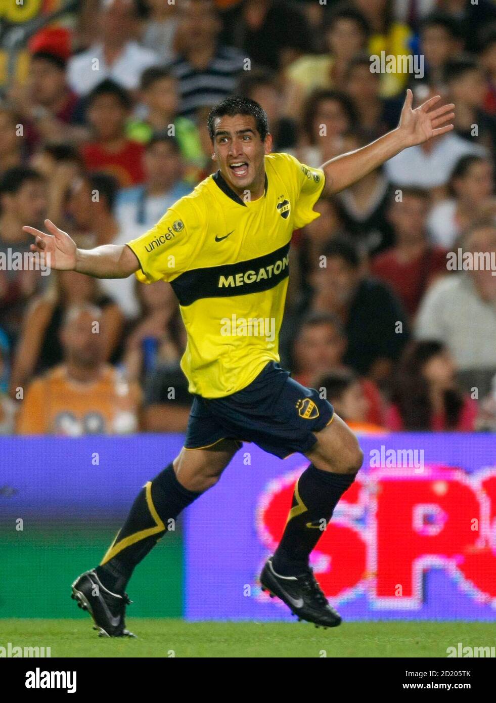Boca Juniors Lucas Viatri Celebrates A Goal Against Barcelona During Their Joan Gamper Trophy Soccer Match At Camp Nou Stadium In Barcelona August 16 2008 Reuters Albert Gea Spain Stock Photo Alamy