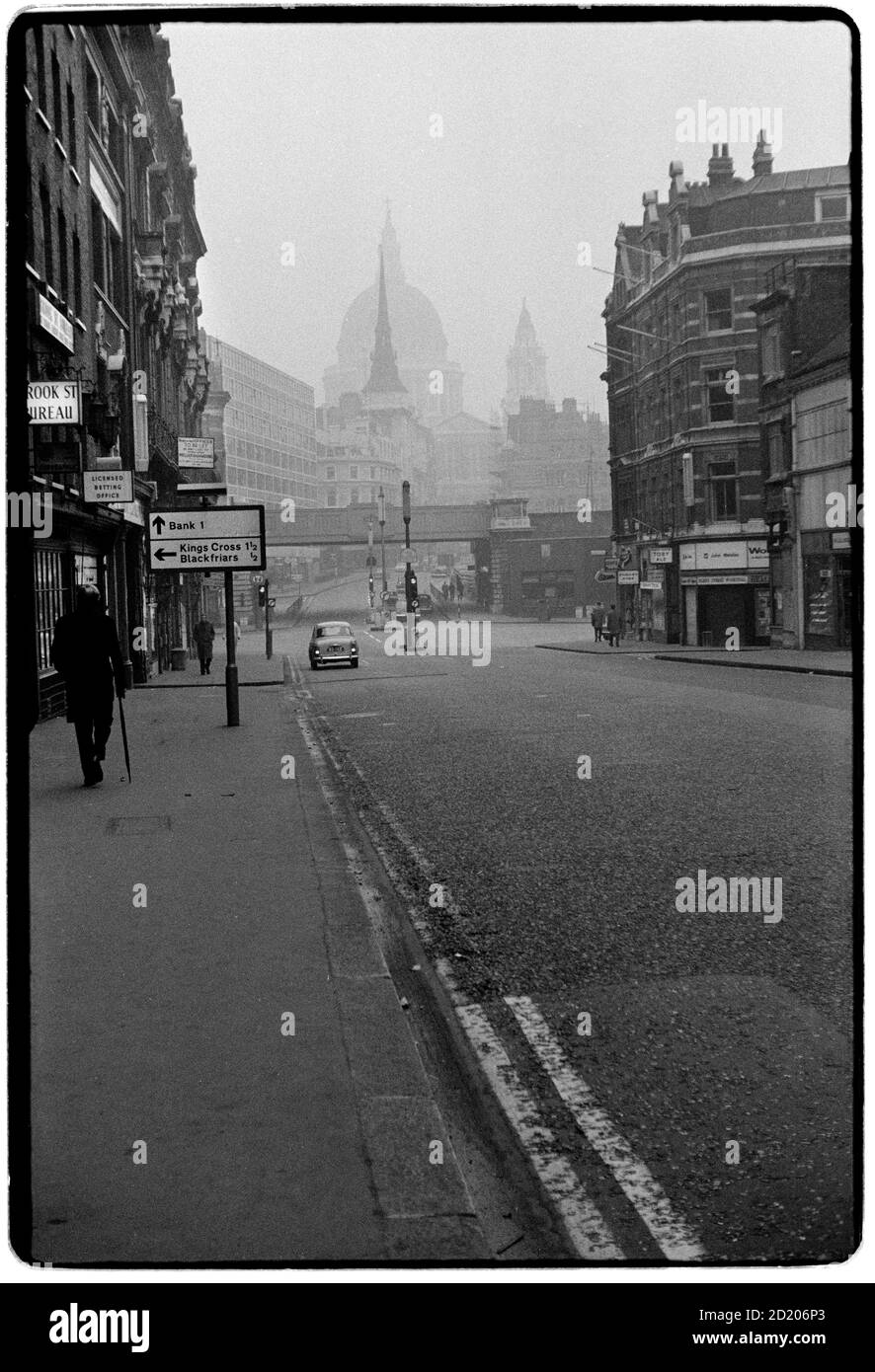 London views in the mist November 1968 St Pauls Catherdral by Sir Christopher Wren from Fleet Street. Stock Photo