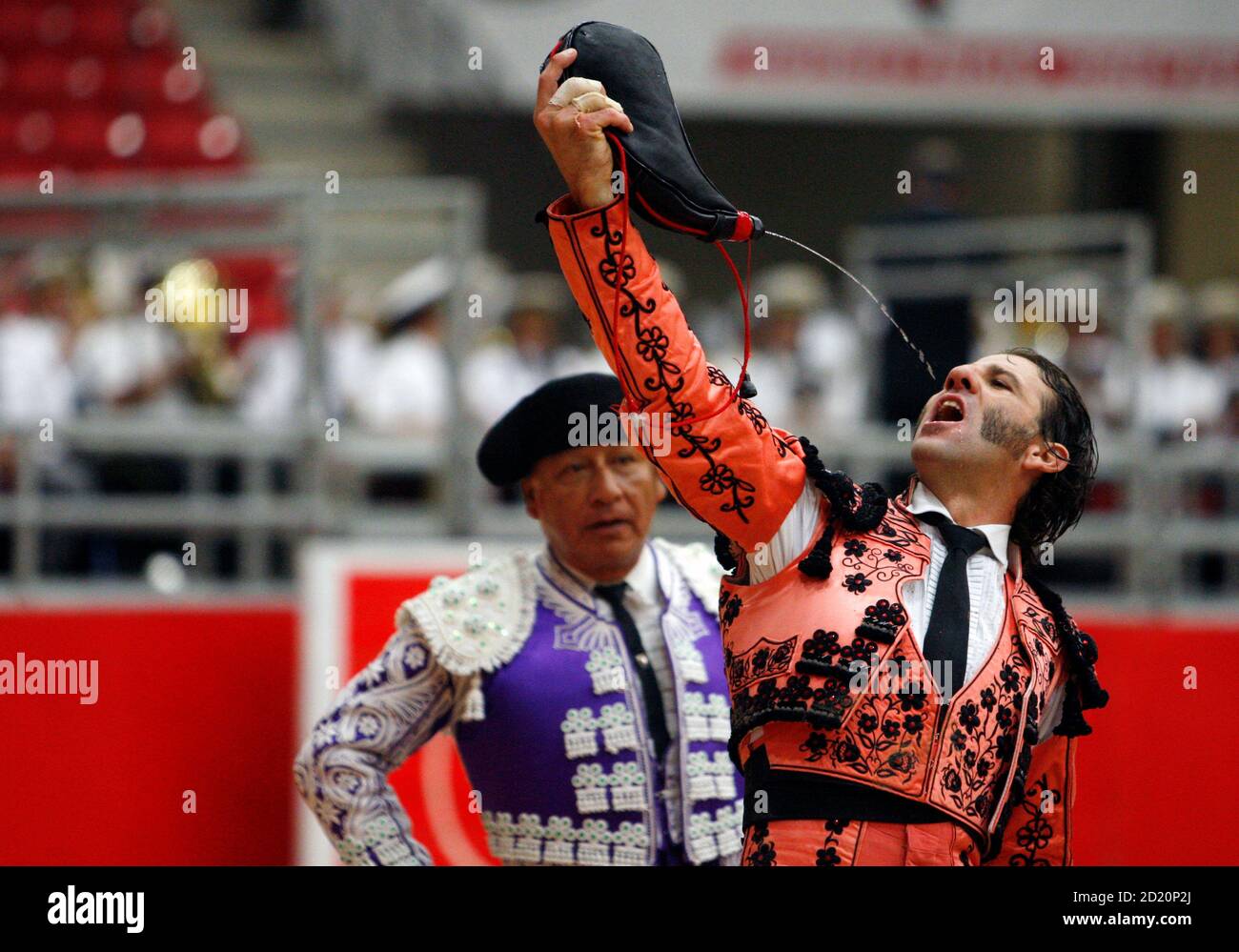 Matador Juan Jose Padilla R Of Spain Drinks From A Bota Bag That Was Thrown Into The Arena By A Fan During The Toros Las Vegas Bloodless Bullfighting Exhibition In Las Vegas Matador Juan Jose Padilla R Of Spain Drinks From A Bota Bag That Was Thrown Into The Arena By A Fan During The Toros Las Vegas Bloodless Bullfighting Exhibition In Las Vegas