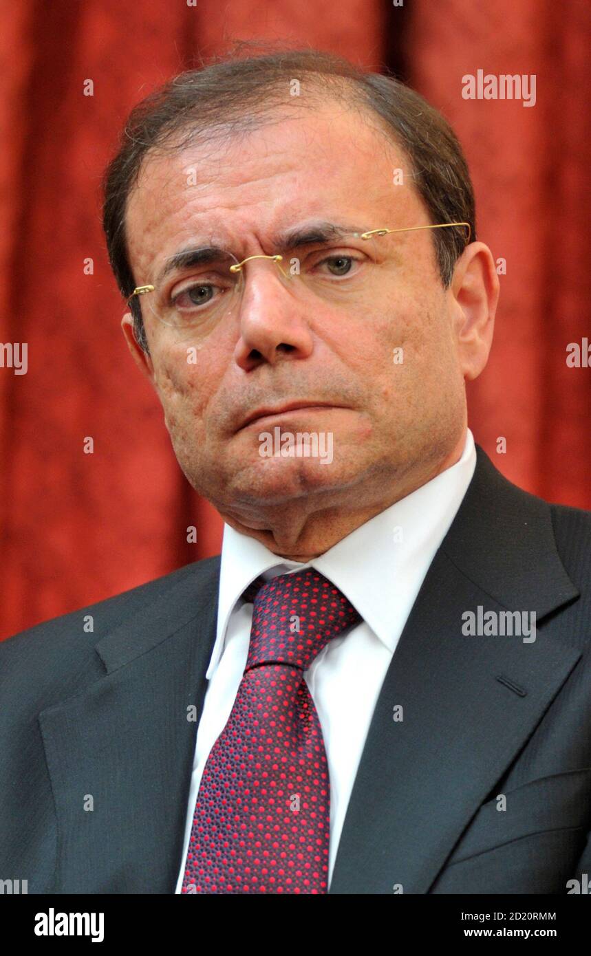 Casino group CEO Jean-Charles Naouri attends the signing of an agreement  between retailers, fruit and vegetable growers and members of the  government at the Elysee Palace in Paris, May 17, 2010. REUTERS/Philippe