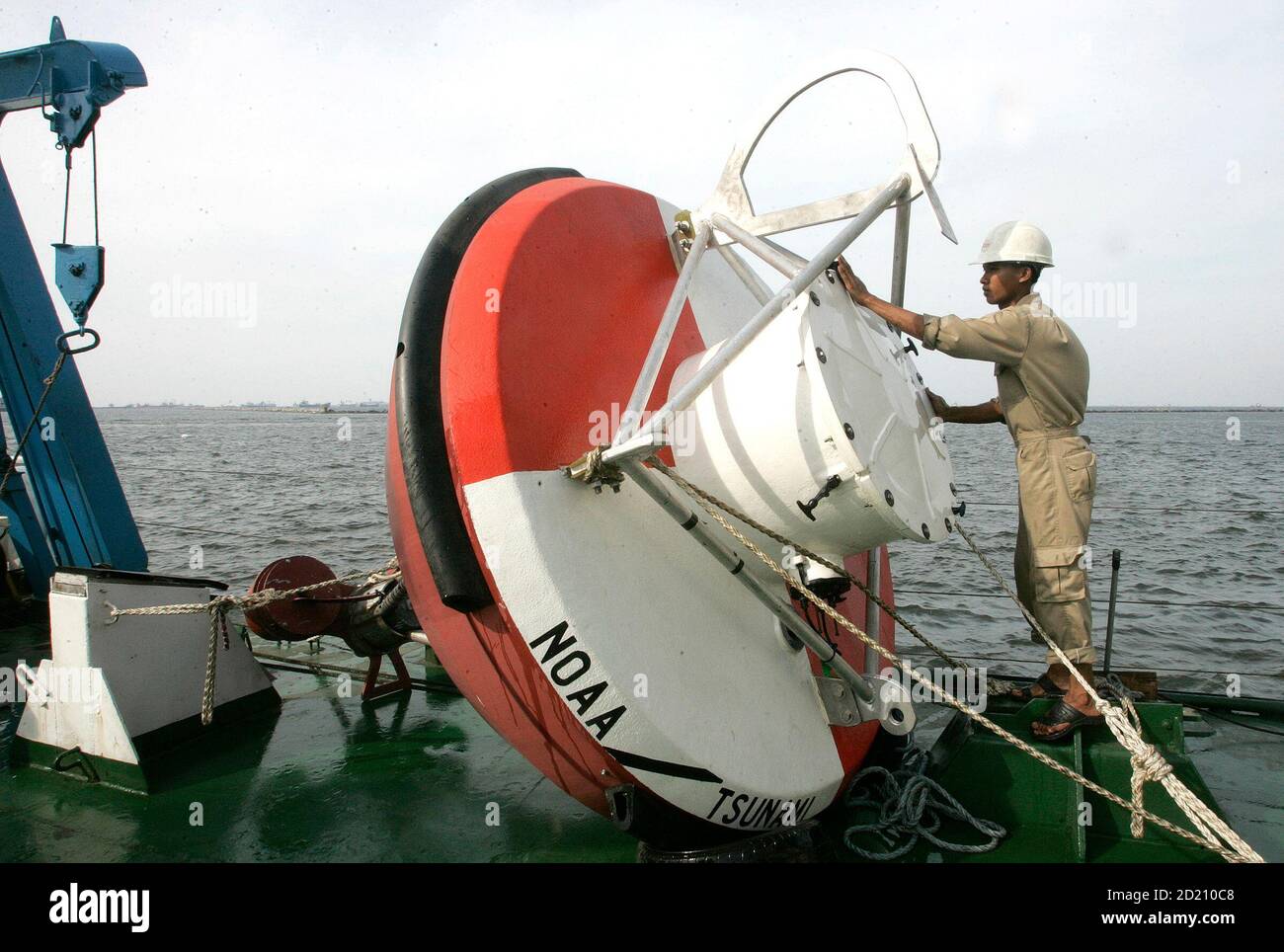 Tsunami early warning system hires stock photography and images Alamy