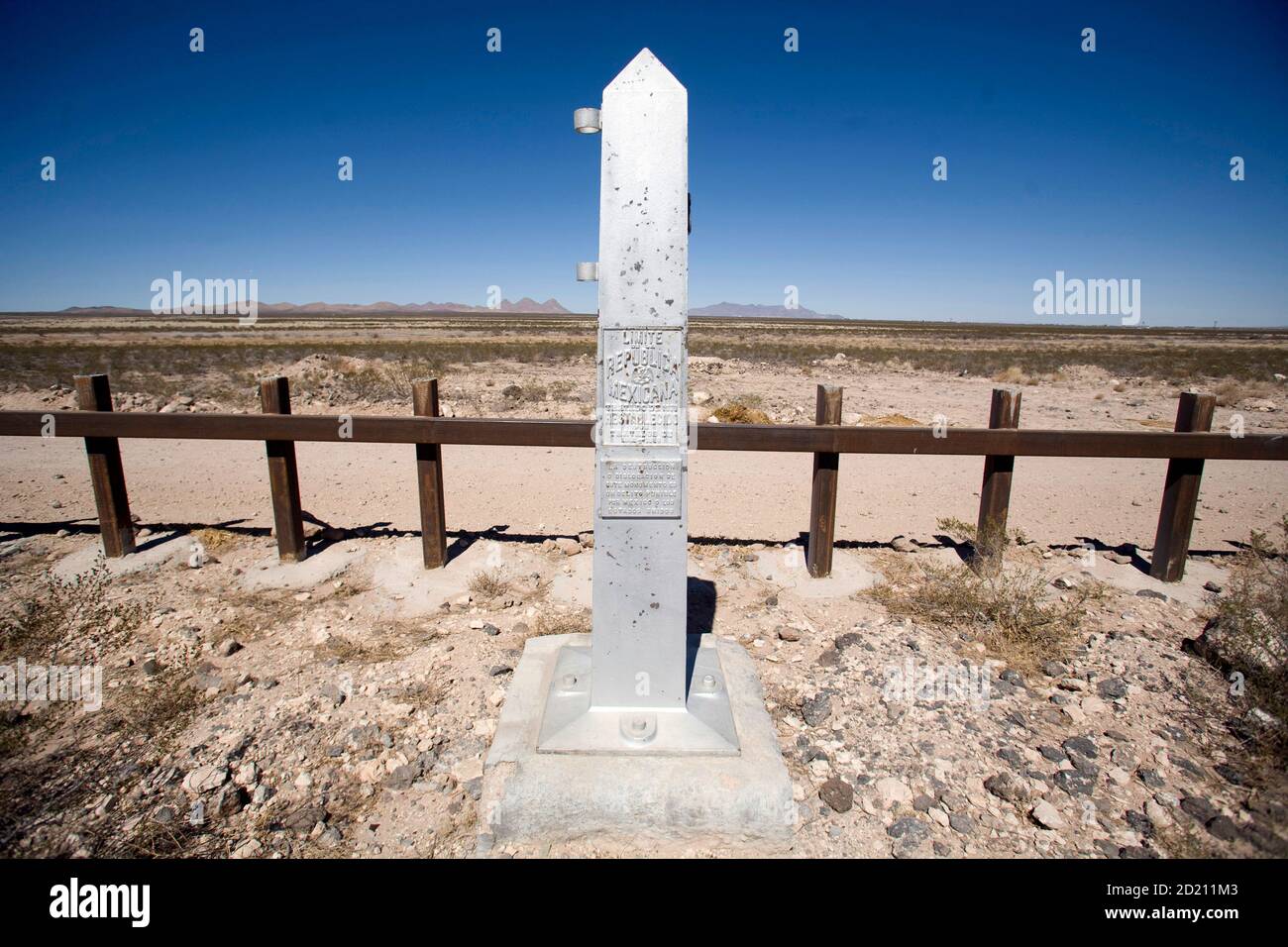 A Monument Marking The U S Boundary With Mexico Is Seen In The Mexico U S Boundary In Puerto Palomas Chihuahua March 4 08 Washington Plans To Build 670 Miles 1 070 Km Of Barriers Including