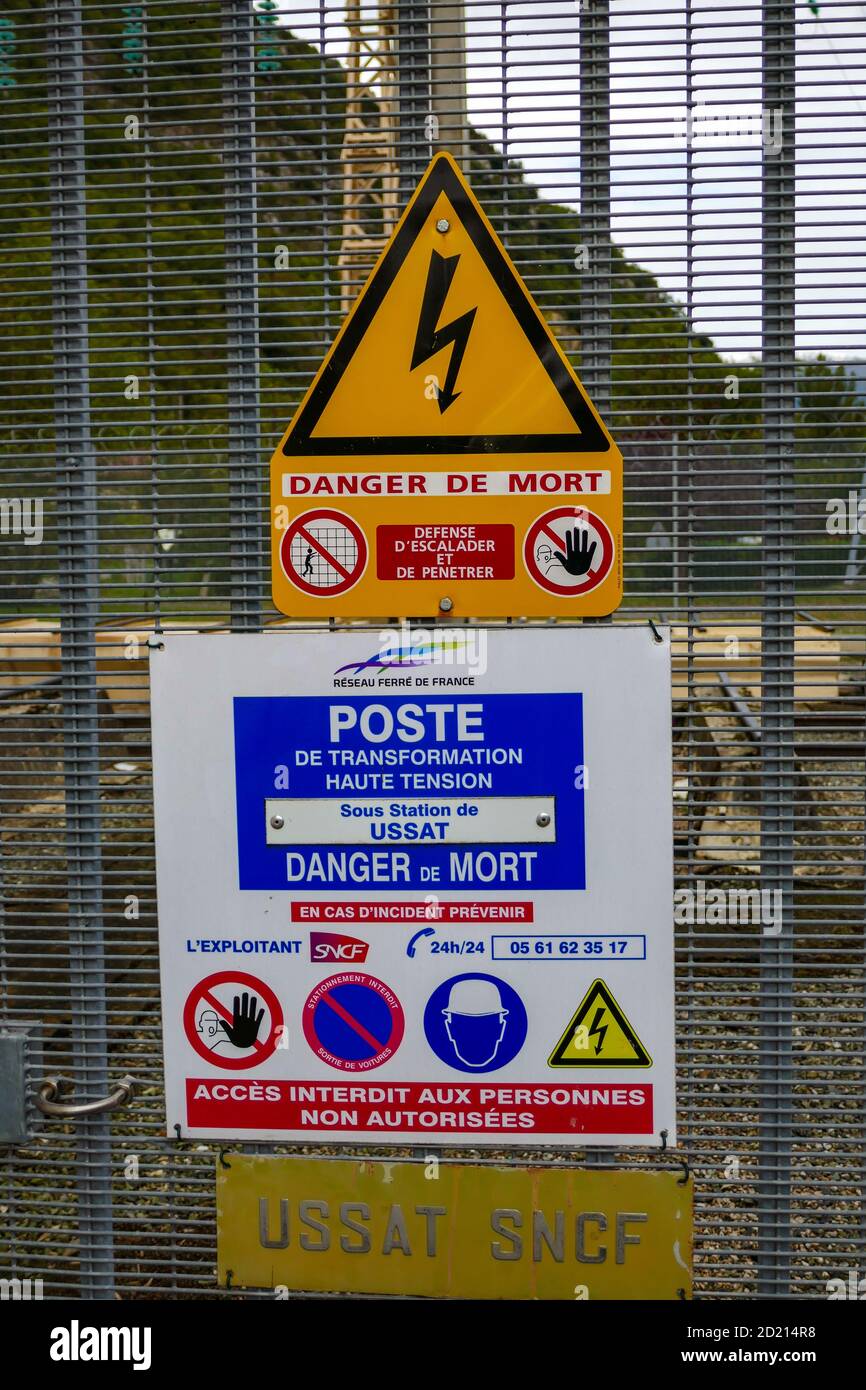 Danger, Warning sign, in French, Stock Photo