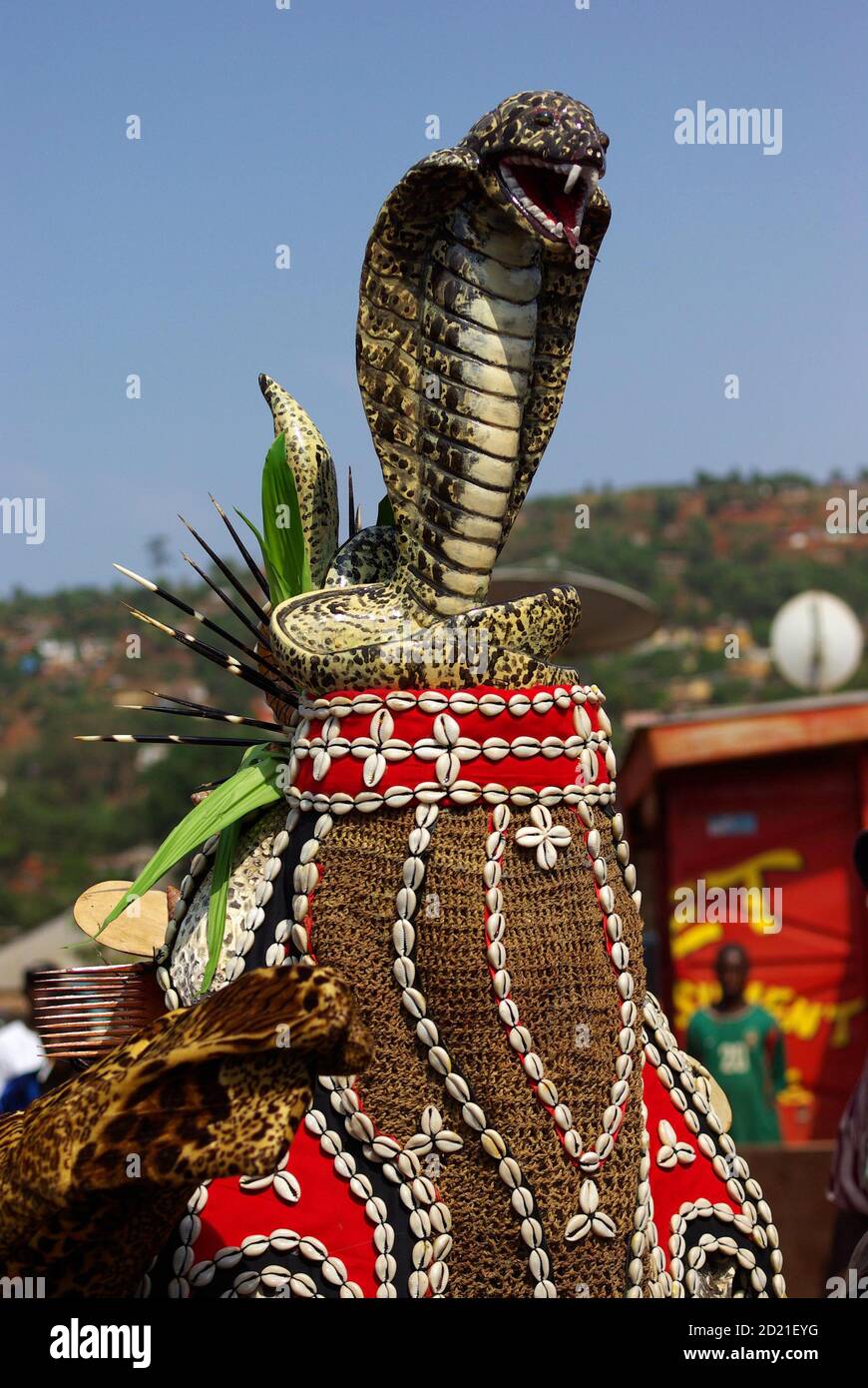 Deer on streets hires stock photography and images Alamy