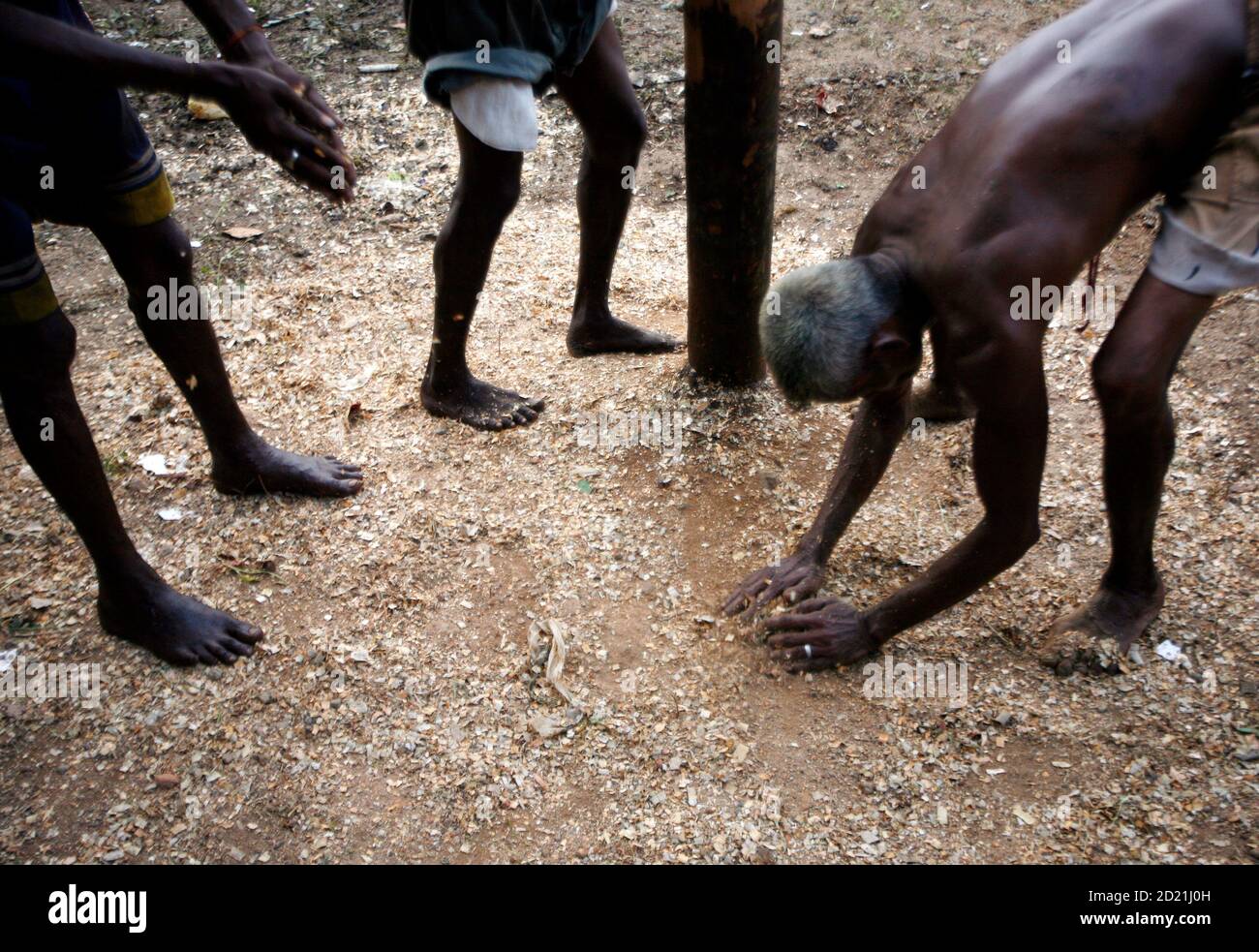 Sri lanka flag on pole hires stock photography and images Alamy