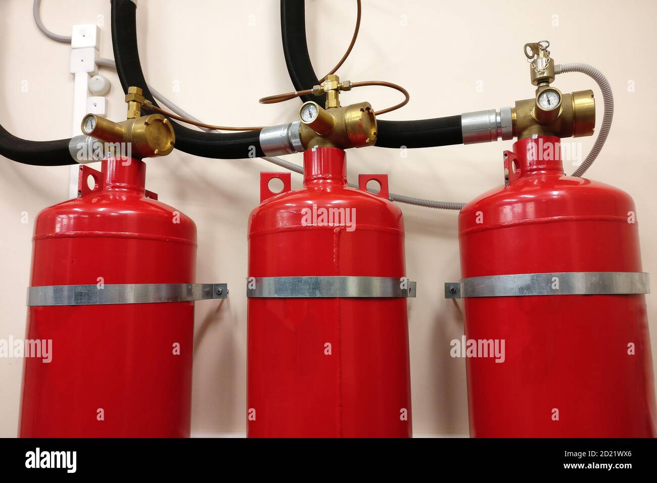 Automatic gas fire extinguishing system. Safety of premises from