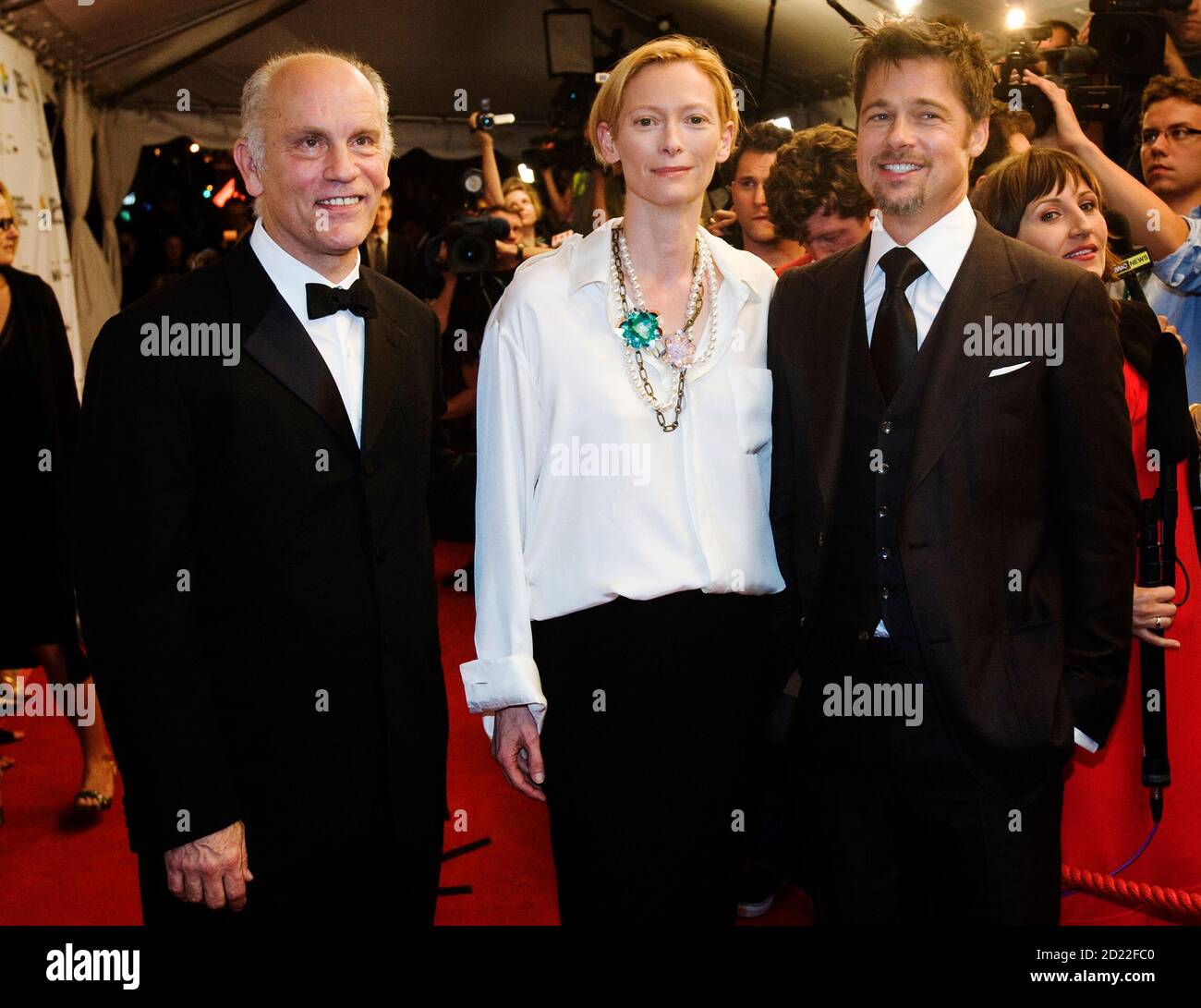 John malkovich and brad pitt hi-res stock photography and images - Alamy