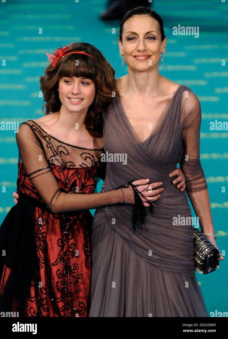 Spanish actresses Carmen Elias (R), nominee for best actress, and Nerea