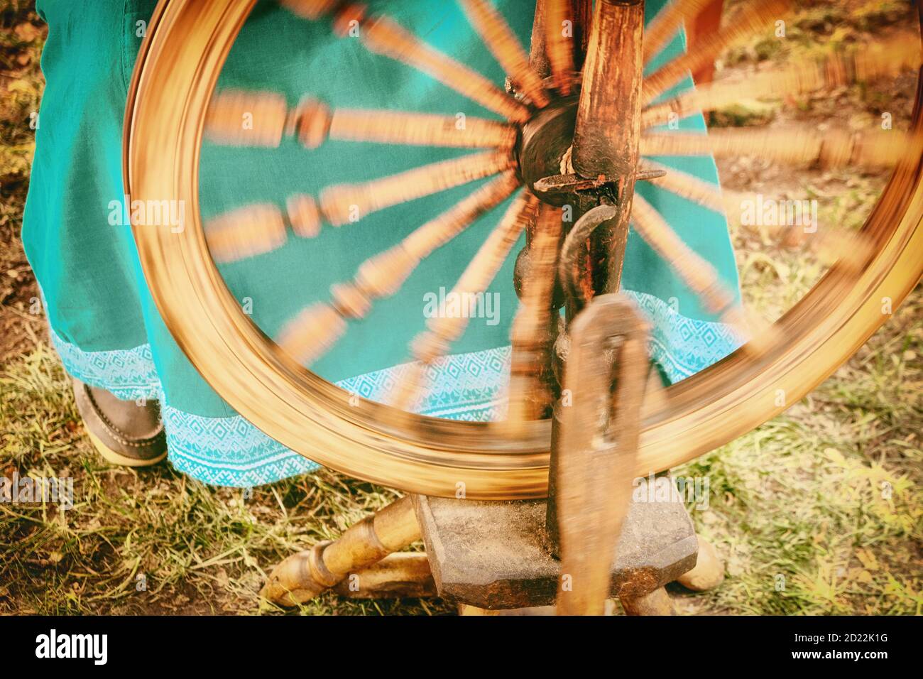 Wheel from spinning wheel to create a spindle. The spinning wheel to