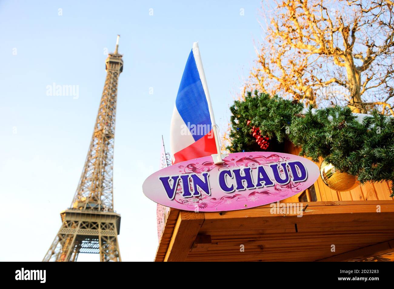 PARIS, FRANCE DECEMBER 26, 2015 Hot mulled wine ("vin chaud" in
