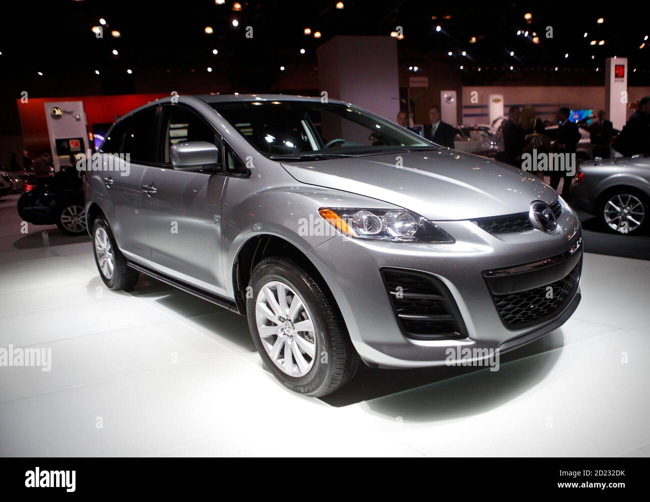 The 10 Mazda Cx 7 Is Unveiled At The 09 New York International Auto Show April 9 09 Reuters Eric Thayer United States Transport Business Stock Photo Alamy