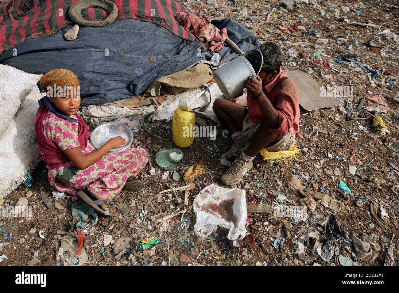 Rag Pickers High Resolution Stock Photography and Images Alamy