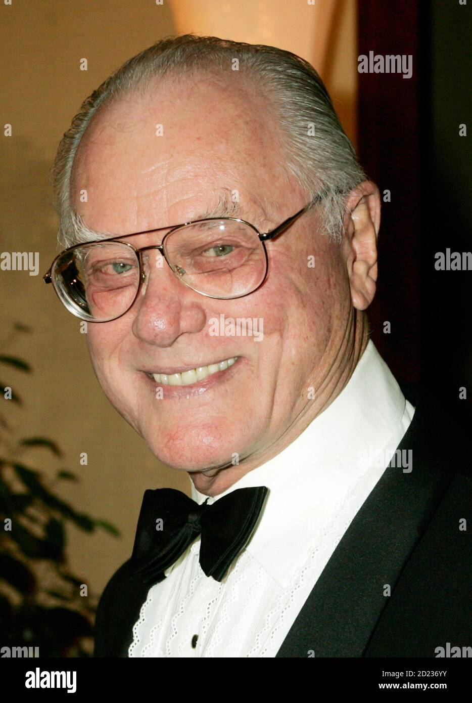 Larry hagman los angeles hi-res stock photography and images - Alamy