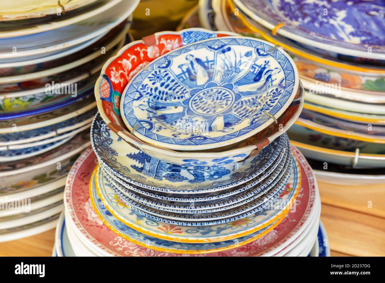 Dutch porcelain hi-res stock photography and images - Alamy