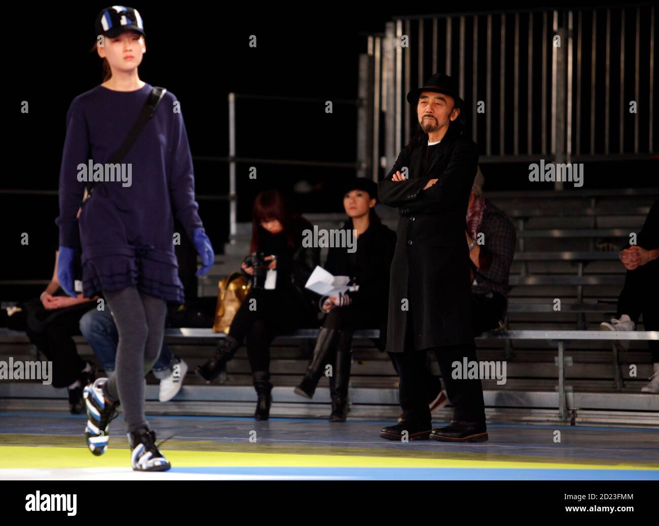 Yohji yamamoto y3 hi-res stock photography and images - Alamy