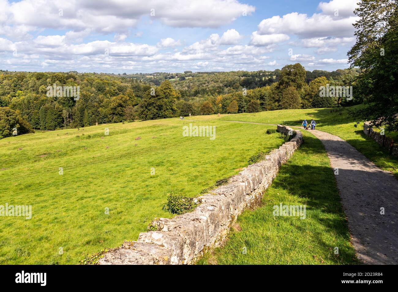 The path down to Misarden Park in the Cotswold village of Miserden, Gloucestershire UK Stock Photo