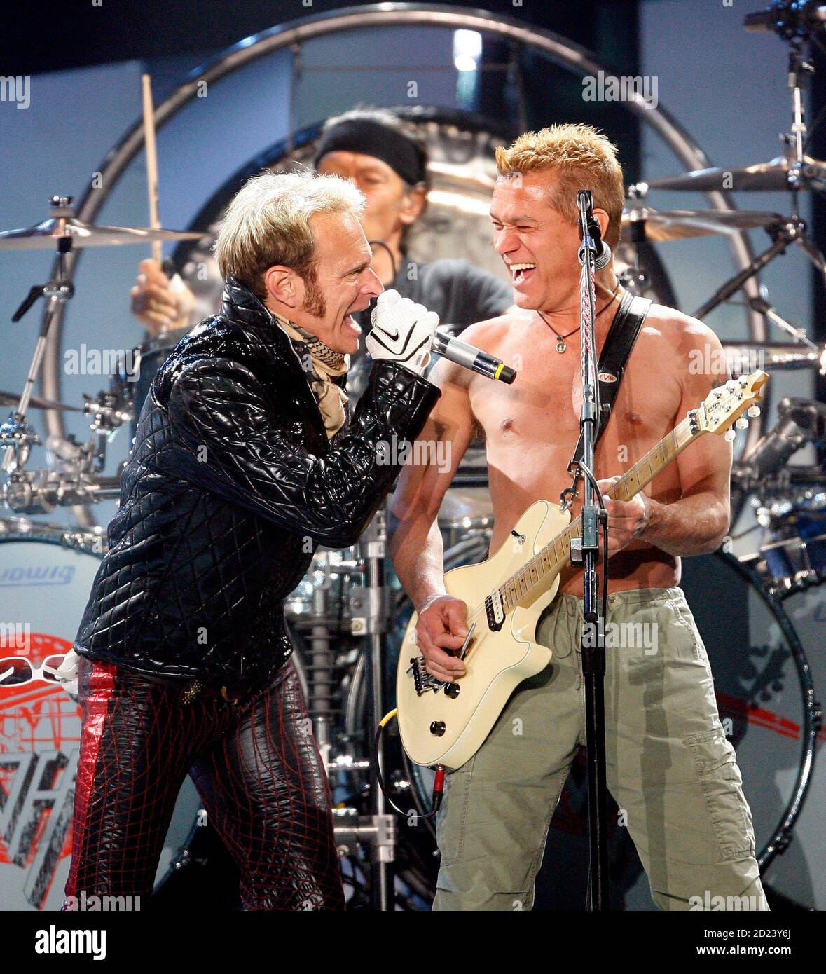 David Lee Roth (L) and Eddie Van Halen of Van Halen perform at Tiger Jam XI in Las Vegas April 19, 2008. Tiger Jam, an AT&T sponsored event, is a fundraiser for the Tiger Woods Foundation which funds a variety of youth programs.  REUTERS/Mario Anzuoni   (UNITED STATES) Stock Photo